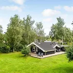 3 Bedroom Lovely In Дом отдыха *